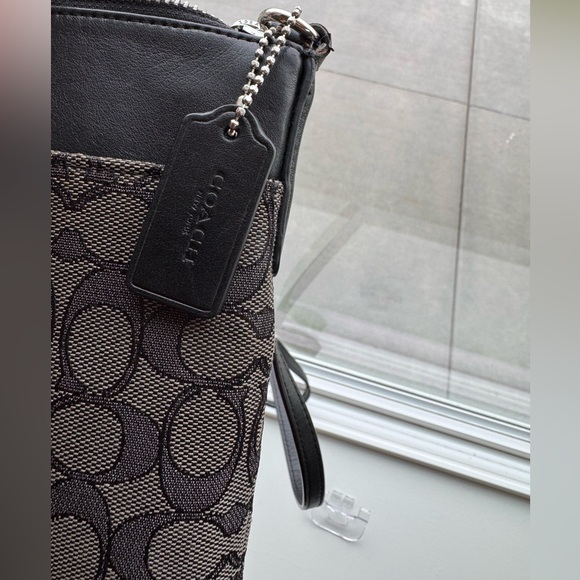 COACH Kitt Messenger Crossbody Bag - Picture 3 of 10